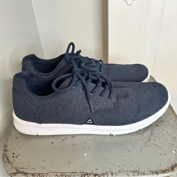 CUATER TRAVIS MATHEW MEN’S THE DAILY KNIT MESH | SIZE: 13 | HEATHER BLUE | EUC - Picture 3 of 11